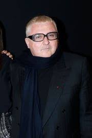 Fashion designer alber elbaz, best known for breathing new life into the french design house lanvin before his departure in 2015, died on saturday at the age of 59. Uce4k7yqoe3tfm