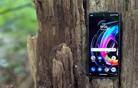 Motorola Edge 20 Lite review: robust ...