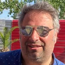 Voilà c'est fini” Il est temps pour moi de refermer ce qui restera, sans…