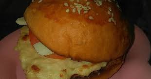 Burger, makanan favorit di amerika ini memang identik dengan roti. 46 Resep Burger Ayam Ekonomis Enak Dan Sederhana Ala Rumahan Cookpad