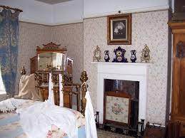 1910s Edwardian Bedroom Interior At Beamish Museum Victorianbedroom Bedroomfireplace Victorianinterio Chic Bedroom Design Design Your Bedroom Bedroom Decor