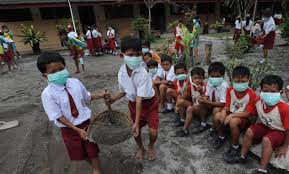 Gambar animasi orang bergotong royong free downloads. Gambar Aktiviti Gotong Royong Di Sekolah Film Animasi Tentang Gotong Royong Youtube Bak Kata Pepatah Berat Sama Dipikul Ringan Sama Dijinjing Dan Bagai Aur Dengan Tebing Merupakan Bintang Wijayanto