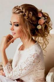 Coiffure mariage 20 idees coiffure pour des cheveux mi longs. Coiffure De Mariage Pour Cheveux Longs