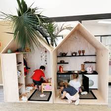 Lugar Fabuloso Para El Juego Simbolico Amenagement Salle De Jeux Deco Chambre Enfant Deco Salle De Jeux