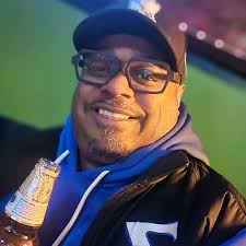 Deon Yates (@theofficialdeonyates) • Instagram photos and videos