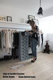 Wie Konnen Sie Einen Begehbaren Kleiderschrank Selber Bauen Portant Vetement Decoration Chambre Parentale Rangement Vetement