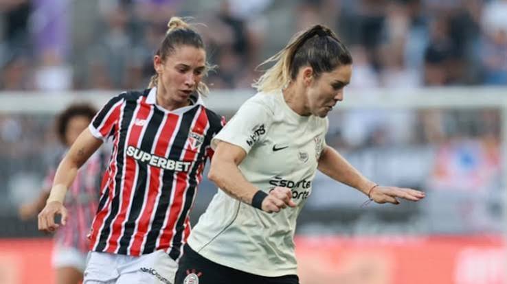 S&atilde;o Paulo vence o Corinthians na primeira partida da final do Brasileir&atilde;o Feminino