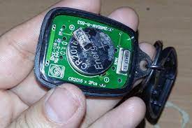Worry juga since alphard ni antara kereta 'panas' juga walaupun kereta dah lama.nak tak nak kena invest juga dalam car security. Homemade Diy Howto Make Perodua Alza Remote Control Key Battery