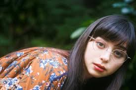 Glasses-wearing Girl Fan Club