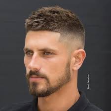 Coupe Homme Degrade Le Style Au Poil En 2020 Coiffure Homme 2018 Coiffure Degrade Homme Coupe De Cheveux Homme Courte
