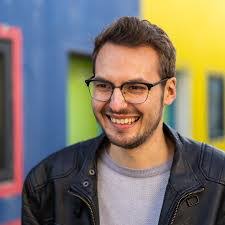 Robert Geyer's Instagram, Twitter & Facebook