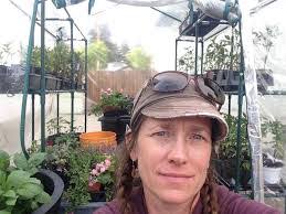 Jennifer Cove's Instagram, Twitter & Facebook