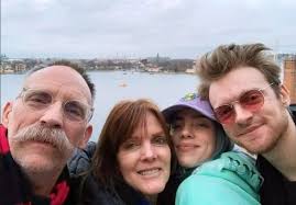 Билли — первая звезда поколения z — поколения, чье детство прошло со смартфоном в руках. Billi Ajlish Billie Eilish Biografiya Vozrast Foto Pevicy V 2020 Godu