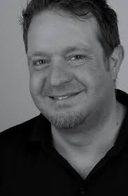 SOCIAL DIS-DANCE-ING