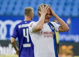 Hsv can only turn their focus to matchday 3, as the host rb leibzig for the very first time. Bild Zu Zweite Liga Hamburger Sv Schickt Bielefeld Vor Bild 1 Von 1 Faz