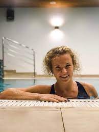 Tenistka markéta vondroušová, finalistka french open z roku 2019, porazila v letošním 3. Katerina Siniakova On Twitter Hello From The Pool