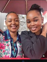 What is causing my Mother's feijoas to look like this?