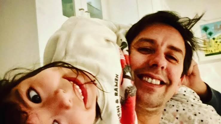 Com uma das filhas, Manuel Marques viaja... para fora de Portugal! - SELFIE