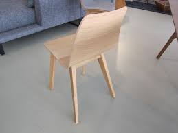 Sowohl am küchentresen als auch im café macht der stuhl stets eine gute figur. Stuhl Morph Mit Holzsitz Von Zeitraum Einzelstuck Designermobel Sindelfingen