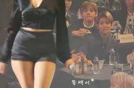 Baekhyun, chanyeol, and bts's taehyung are known for their reactions during award shows, and they are not ones to hold back when it comes to . 28 Baekhyun And Taehyung Ideas Baekhyun Taehyung And Baekhyun Taehyung