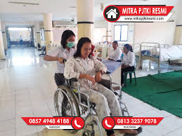 Lowongan kerja keluar negeri dengan tujuan singapura job asisten rumah tangga / rawat lansia.dengan persyaratan dan ketentuan sebagaiman berikut ini. Lowongan Kerja Singapura Gratis Pendaftaran Tki Tkw Bulan Ini