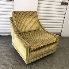 Mid Century 70s Velvet Lounge Chair Furniture In Los Angeles Ca Offerup Velvet Lounge Chair Chair Chairs For Sale
