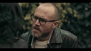 Tuvo que esforzarse al doble para demostrar que su talento supera por mucho su apariencia. Ray Ban Glasses Of Actor Erik Hayser As Esteban In Dark Desire S01e04 Love That Word 2020
