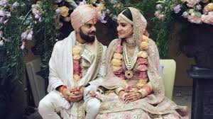 Anushka sharma & virat kohli / photography team: Anushka Sharma Reveals How She Kept Wedding With Virat Kohli Secret We Used Fake Names Movies News