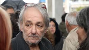 Για πρώτη φορά, όμως, θα ακολουθήσουν διαφορετικούς δρόμους γεμάτους αγκάθια, σαν να πληρώνουν, με διαφορετικό τρόπο. Andreas Mikroytsikos Wres Agwnias Sth Monada Emfragmatwn Toy Ippokrateioy