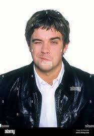 Robbie Ball's Instagram, Twitter & Facebook