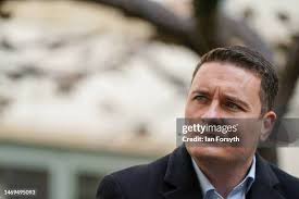 31 Photos & High Res Pictures