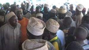 Muhammed nassoro kadiriya download hadhara dhikri audio kaseti 1996 youtube qari sheikh mohammed nassoro 2020 alihadihasantiro. 00165 Maulid In Tumbatu Island Zanzibar Tanzania Youtube