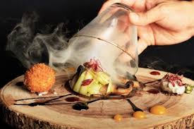 Møllers gastronomi er en seriøs og professionel servicevirksomhed, som lever af at yde høj service og vigtigst af alt, at lave god hjemmelavet mad til enhver lejlighed. 8 Kreasi Kuliner Dengan Teknik Molecular Gastronomy Keren Banget