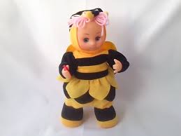 En sevilen klasik türkçe çocuk şarkılarından biri olan arı vız vız'ı çok sevimli bir animasyon eşliğinde. Ari Viz Viz Oyuncak