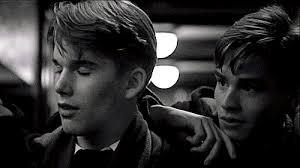 80s imagines ▸ gif series ✓