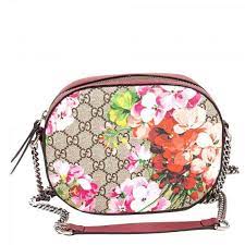 Gold toned hardware detachable chain shoulder strap with approx. Gucci Grey Gg Supreme Canvas Blooms Mini Chain Bag Gucci Tlc