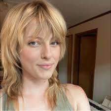 Tessa Turner's Instagram, Twitter & Facebook