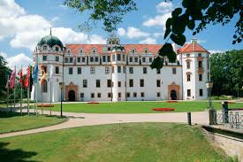 Das Schone Celler Schloss Im Sommer Deutschland Burgen Burgen Und Schlosser Schloss