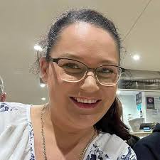 Wild Crafting For The Next Generation: Plant Identification, Herbalism,  Foraging and Folk Lore: Kindleyside, Dani: 9798336157796: Amazon.com: Books