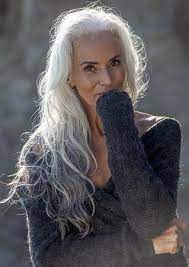 Yazemeenah Rossi Represented By Heffner Management Grey Hair Inspiration Long Gray Hair Beautiful Gray Hair