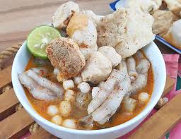 Ada dua jenis kaldu yang biasa digunakan untuk membuat kuah bakso, yaitu kaldu daging dan kaldu tulang. Modalnya Cuma 10 Ribu Bisa Dimakan Serumah Begini Cara Bikin Bakso Aci Kenyal Dan Gurih Ala Pedagang 4 Hal Ini Rahasianya Semua Halaman Sajian Sedap
