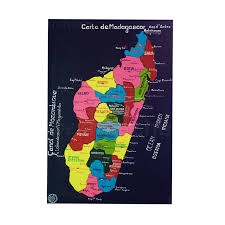 Ceci est une carte routière de madagascar, elle vous permettra de choisir votre itinéraire et de l'ajuster suivant votre séjour. Carte Puzzle En Bois Sculptee A La Main Madagascar Mora Mg