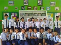 Apalagi di zaman sekarang penggunaan bahasa halus selain jarang juga kerap kurang dimengerti oleh pihak lawan bicara. Contoh Perkenalan Diri Bahasa Sunda Biasa Dan Yang Halus Paragram Id
