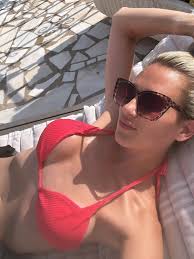 Lauren Judd 💕 (@lauren_judd91) • Threads, Say more