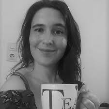 Laura Bos's Instagram, Twitter & Facebook