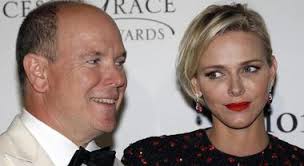 Seinen zehnten hochzeitstag wird das fürstenpaar getrennt verbringen. Charlene Di Monaco Vicina Al Divorzio Da Alberto Difficile Sorridere La Gente Non Sa Cosa Succede A Palazzo Il Mattino It