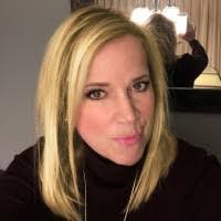 Lisa Feeney's Instagram, Twitter & Facebook