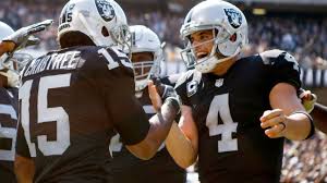 A breakdown of what each rams player was doing when marshawn lynch dragged them to the end zone marshawn and the raiders took the rams for a brisk walk. Marshawn Lynch Michael Crabtree Key Oakland Raiders Win Over Jets Afc West Espn