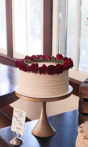 simple smaller wedding cakes