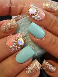 Decorar unas uñas en blanco puede ser todo lo fácil o difícil que quieras. Turquesa Piedras Y Dorado Linda Nails Fashion Nails Nails